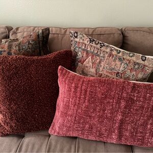Pottery Barn Adobe Pillow Cover Group of 4 Like New!